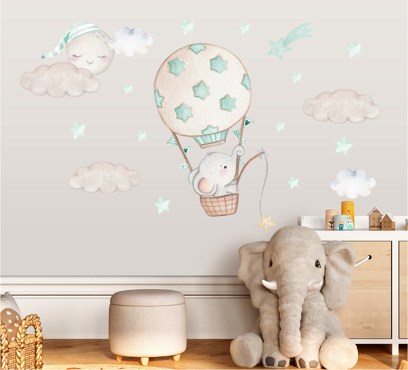 The elephant in the balloon. Baby nursery wall stickers. Mint stars.
